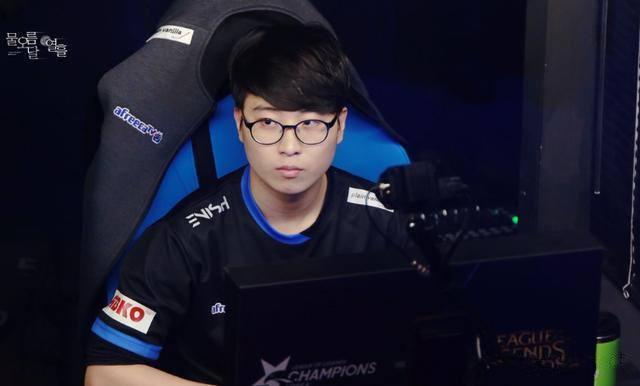 不仅仅是对 不仅仅是对